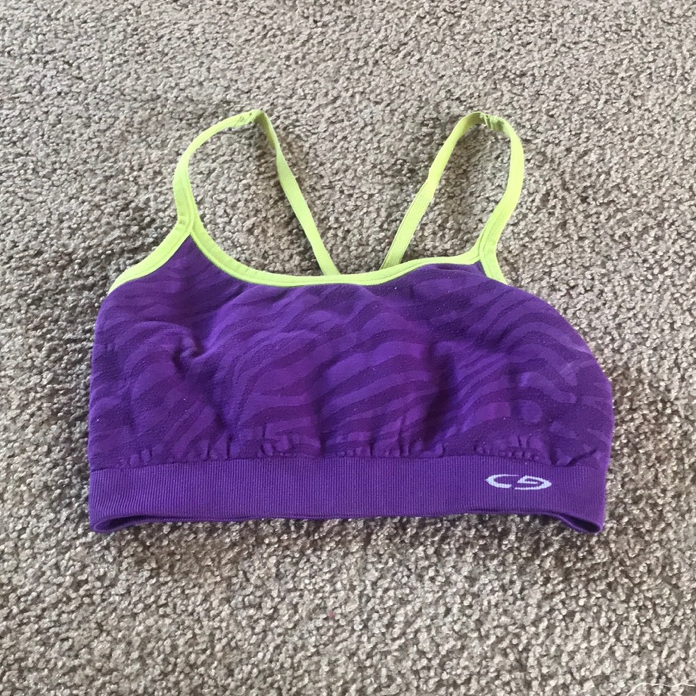 Sports bra